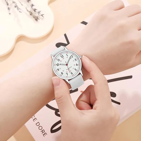 Analog nurse wristwatch with numbered dial and silicone strap